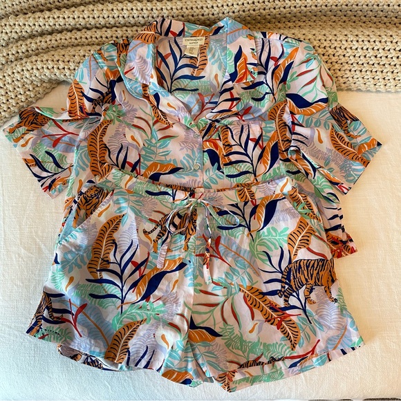 Pajama Set - Picture 1 of 3